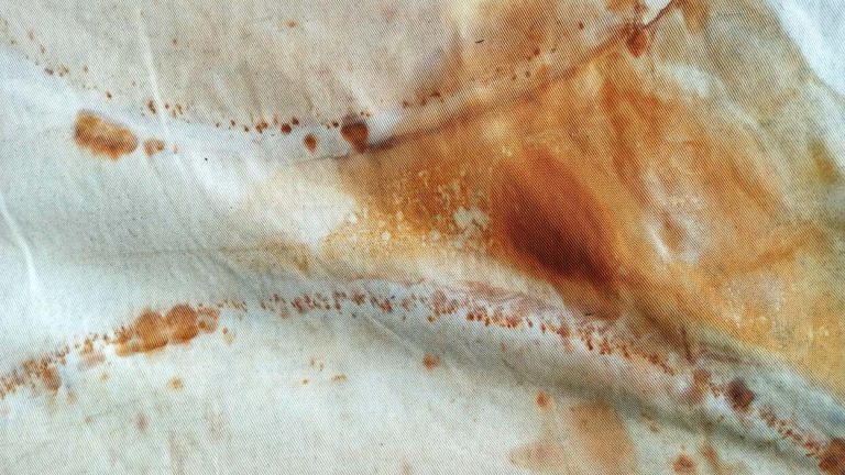 Cum sa elimini usor petele de rugina cu ingredientegasite in casa